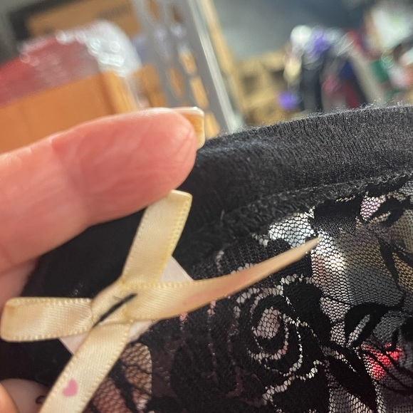 Black LS dressy T full lace sleeves & back with solid black front size S - Picture 3 of 3